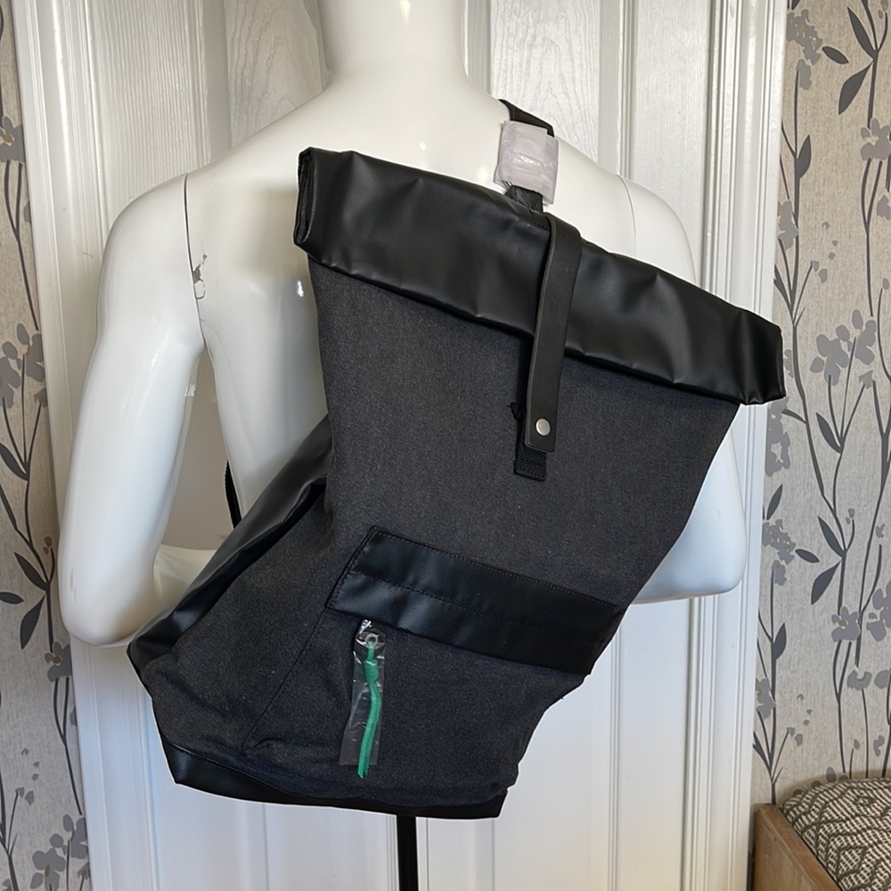 UNITED COLORS OF BENETTON - Back Pack / Bag -  Black - NEW